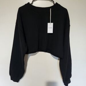 NWT Black Cropped Sweatshirt
